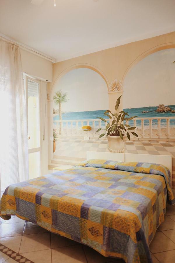 Hotel Marconi Каттоліка Екстер'єр фото